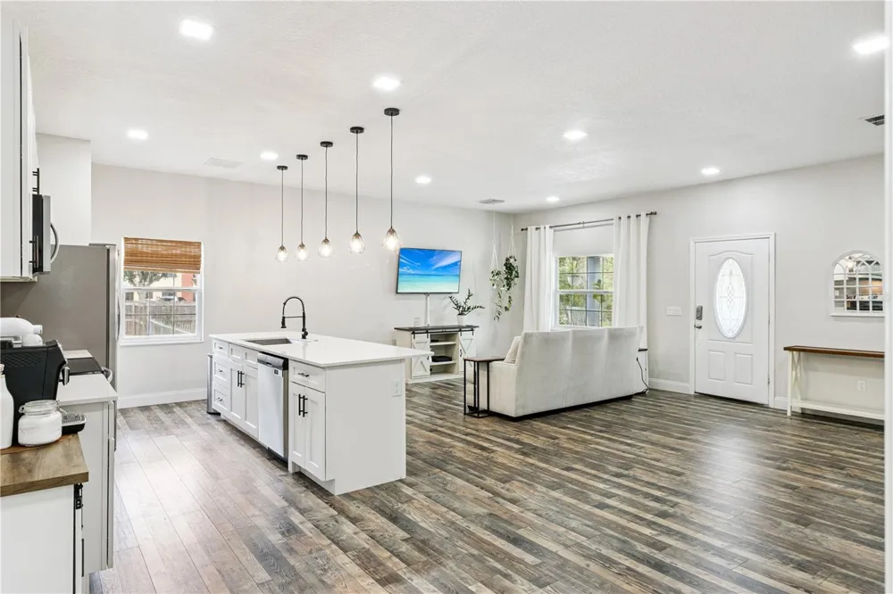 945 GORDON AVENUE Bartow, FL 33830