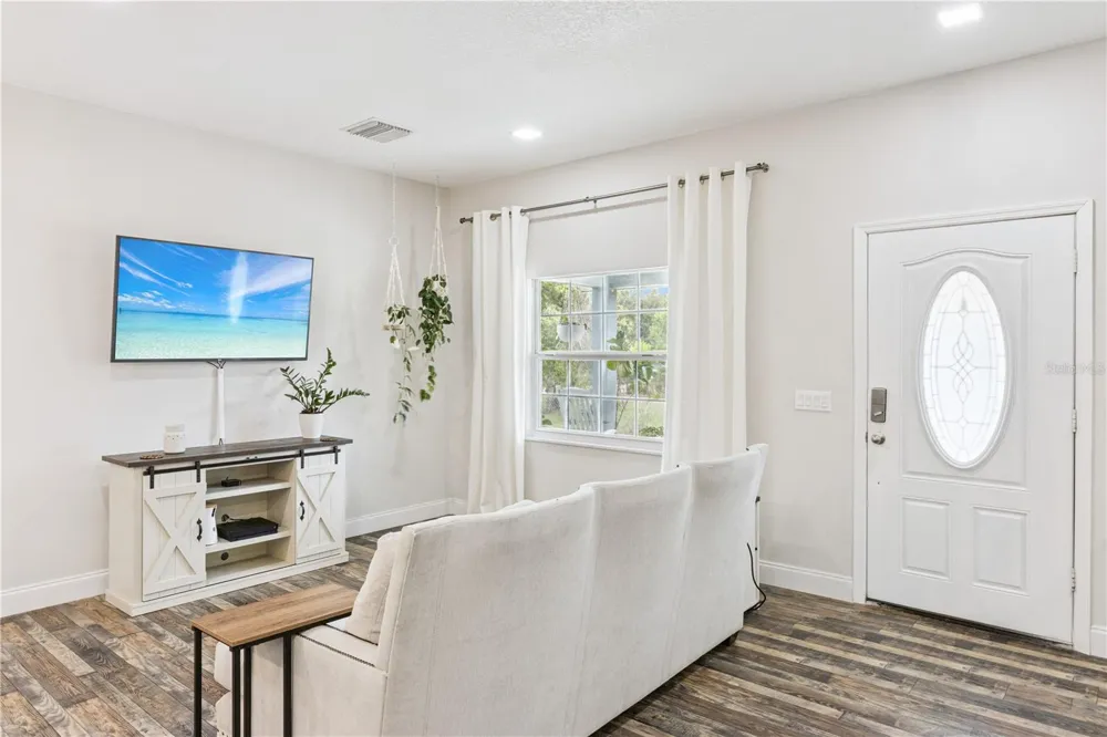 945 GORDON AVENUE Bartow, FL 33830