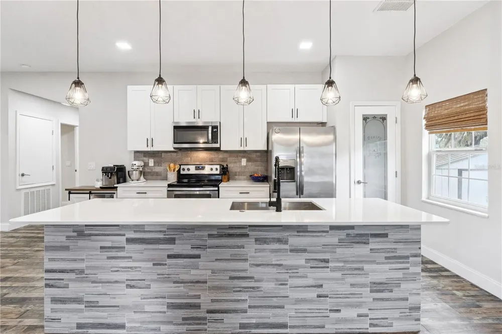 945 GORDON AVENUE Bartow, FL 33830