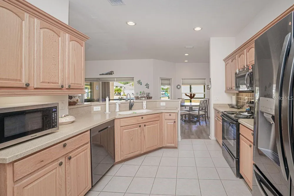 2860 SUNCOAST LAKES BOULEVARD Port Charlotte, FL 33980
