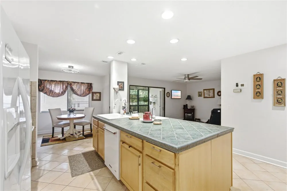 314 PALM COAST PARKWAY NE #202 Palm Coast, FL 32137
