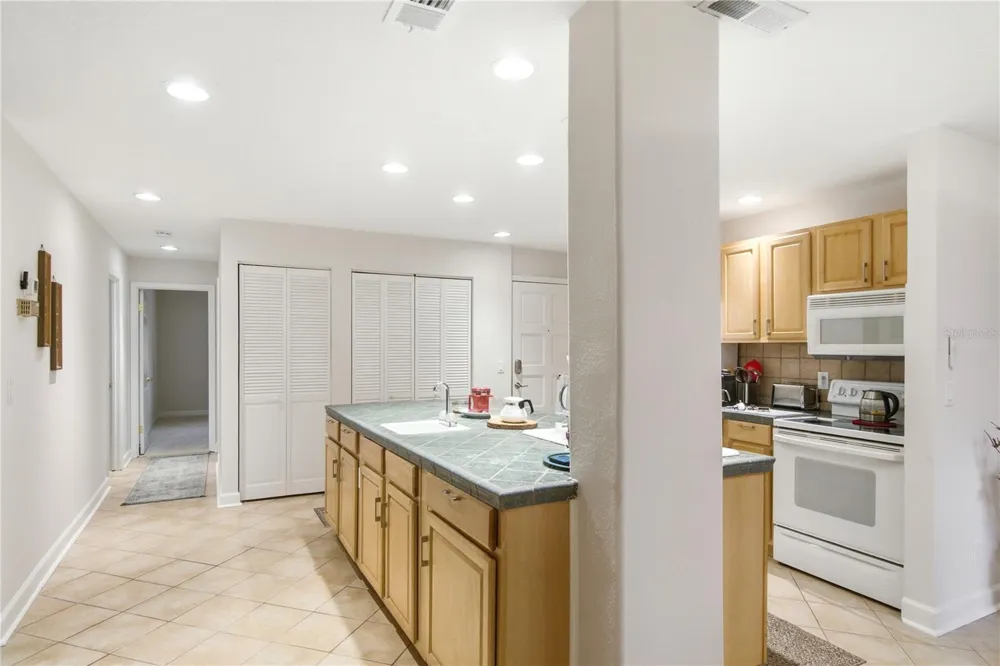 314 PALM COAST PARKWAY NE #202 Palm Coast, FL 32137