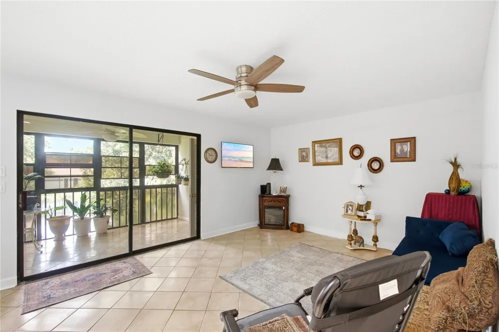 314 PALM COAST PARKWAY NE #202 Palm Coast, FL 32137