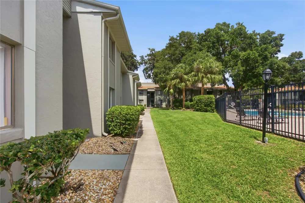 314 PALM COAST PARKWAY NE #202 Palm Coast, FL 32137