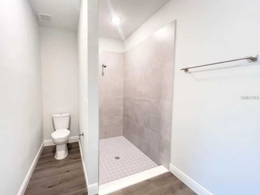 1580 EAST PARKWAY Deland, FL 32724