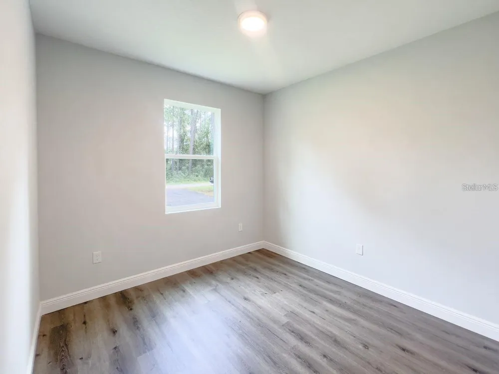 1580 EAST PARKWAY Deland, FL 32724
