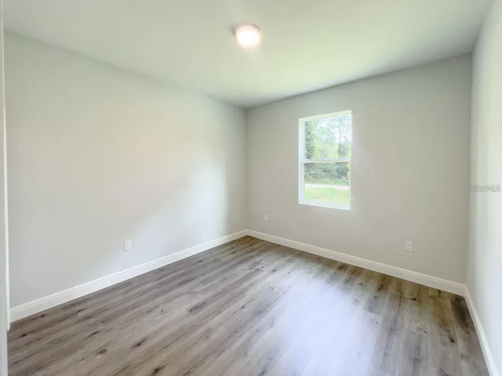 1580 EAST PARKWAY Deland, FL 32724