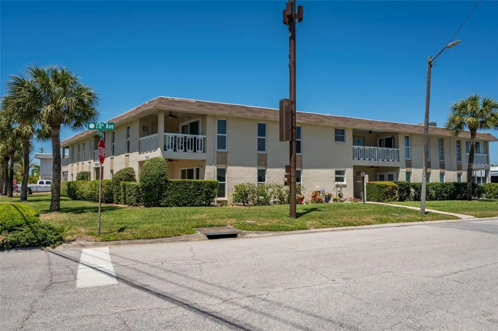 7003 SUNSET WAY #8 St Pete Beach, FL 33706