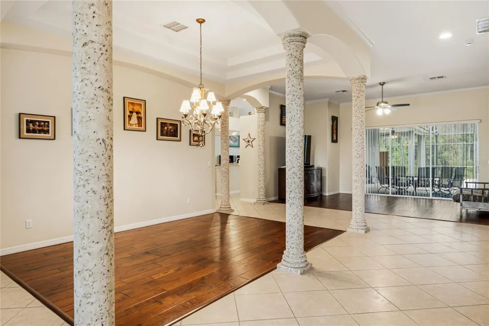 5977 LAKE MELROSE DRIVE Orlando, FL 32829
