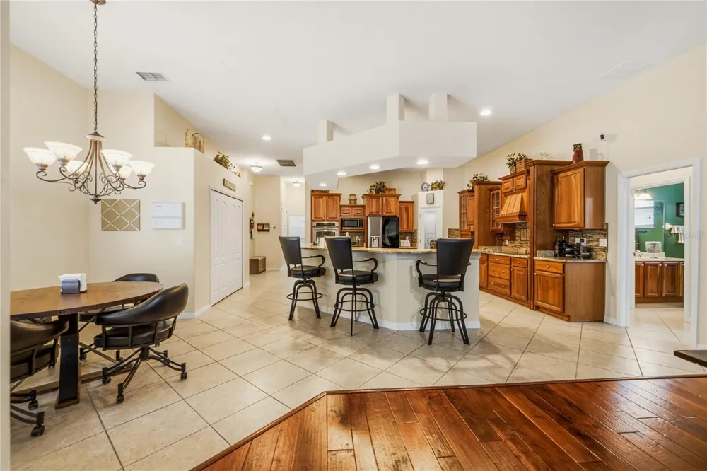 5977 LAKE MELROSE DRIVE Orlando, FL 32829