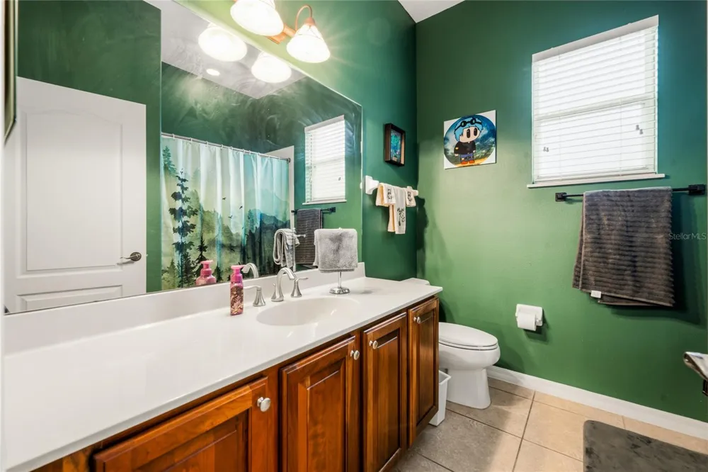 5977 LAKE MELROSE DRIVE Orlando, FL 32829