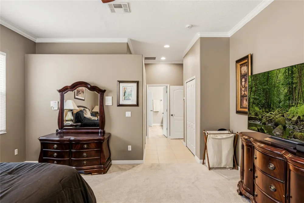 5977 LAKE MELROSE DRIVE Orlando, FL 32829