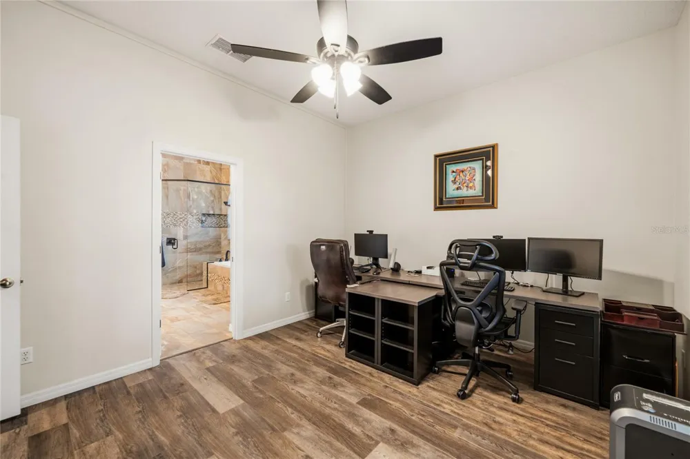 5977 LAKE MELROSE DRIVE Orlando, FL 32829