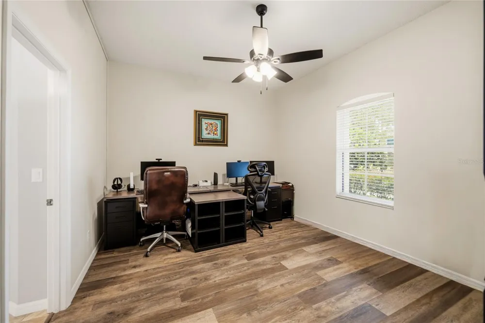 5977 LAKE MELROSE DRIVE Orlando, FL 32829