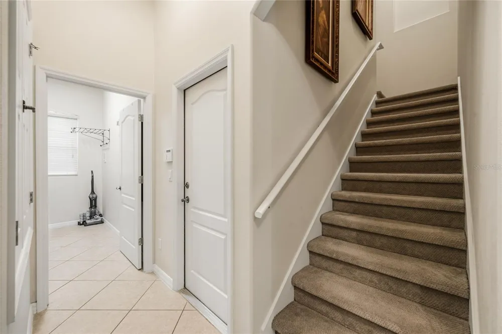 5977 LAKE MELROSE DRIVE Orlando, FL 32829