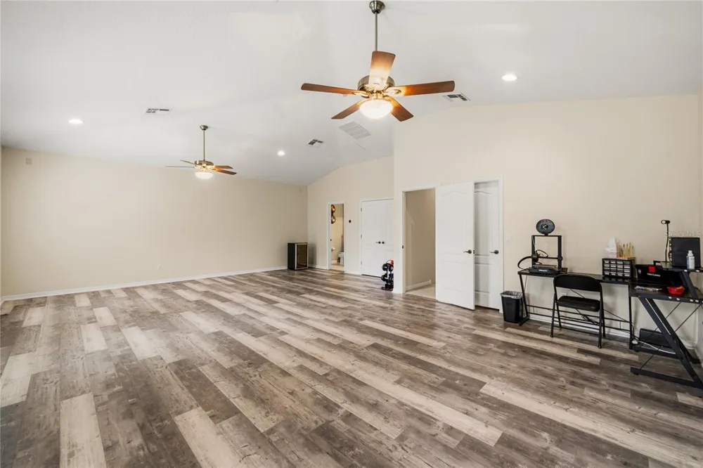 5977 LAKE MELROSE DRIVE Orlando, FL 32829