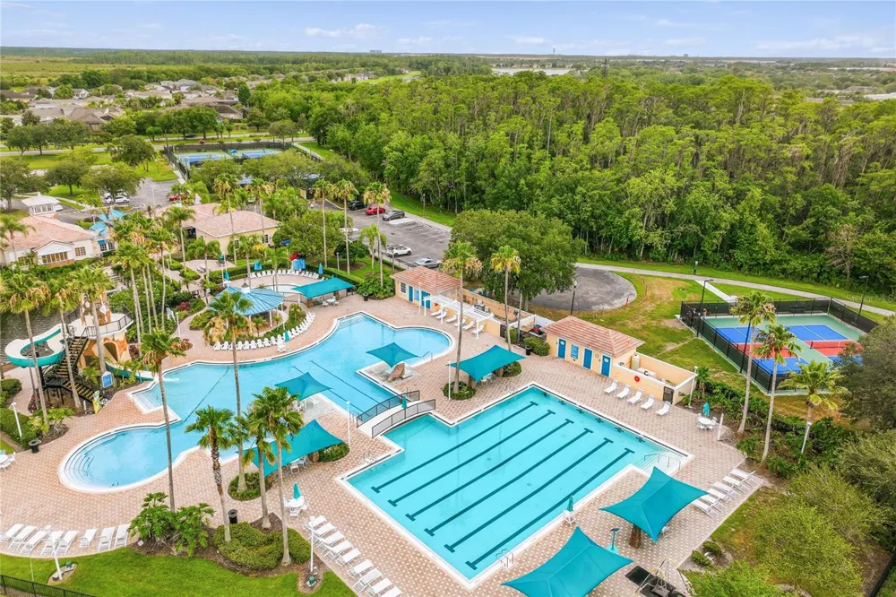 5977 LAKE MELROSE DRIVE Orlando, FL 32829