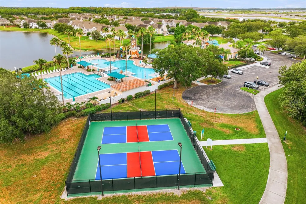 5977 LAKE MELROSE DRIVE Orlando, FL 32829