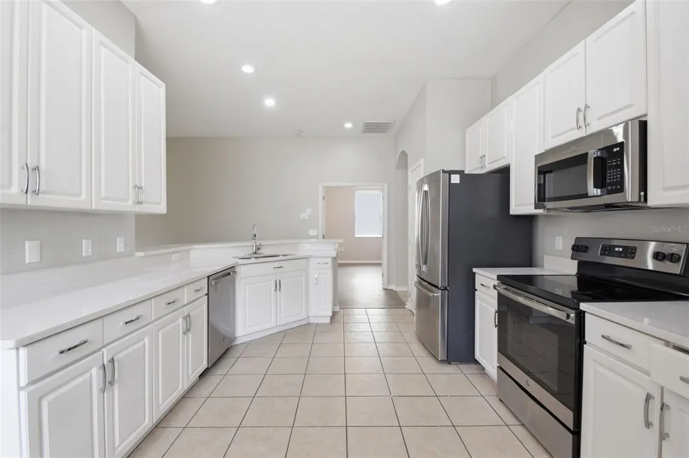 427 FERN GULLEY DRIVE Seffner, FL 33584