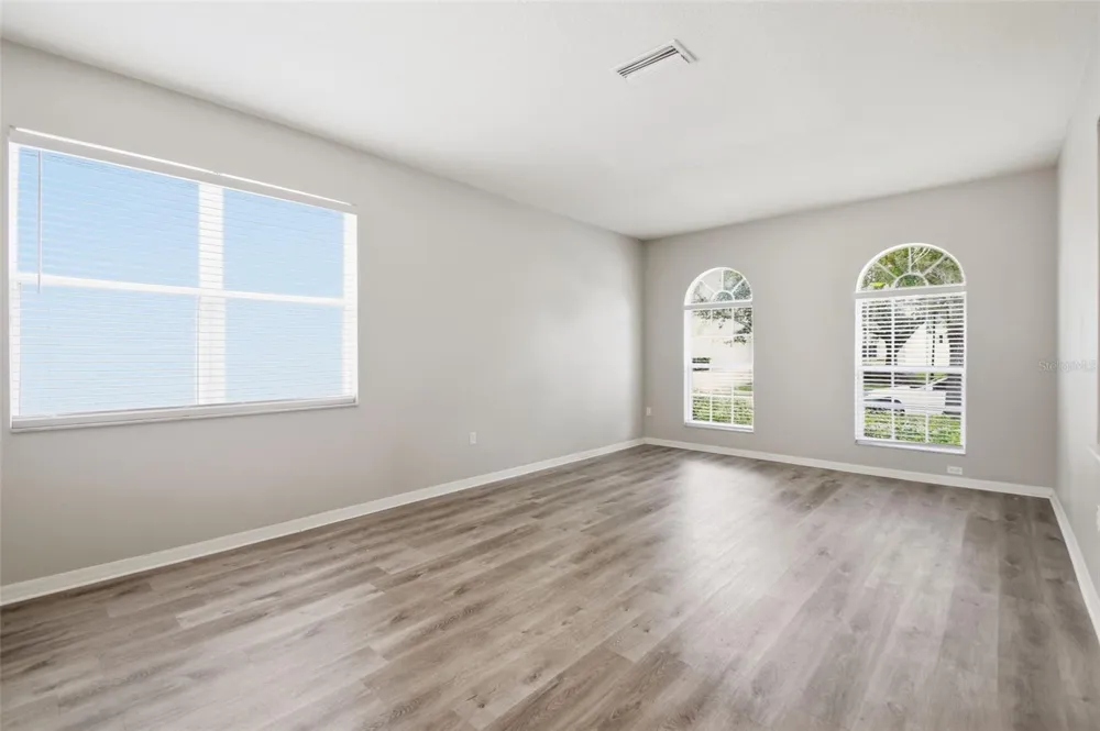 427 FERN GULLEY DRIVE Seffner, FL 33584