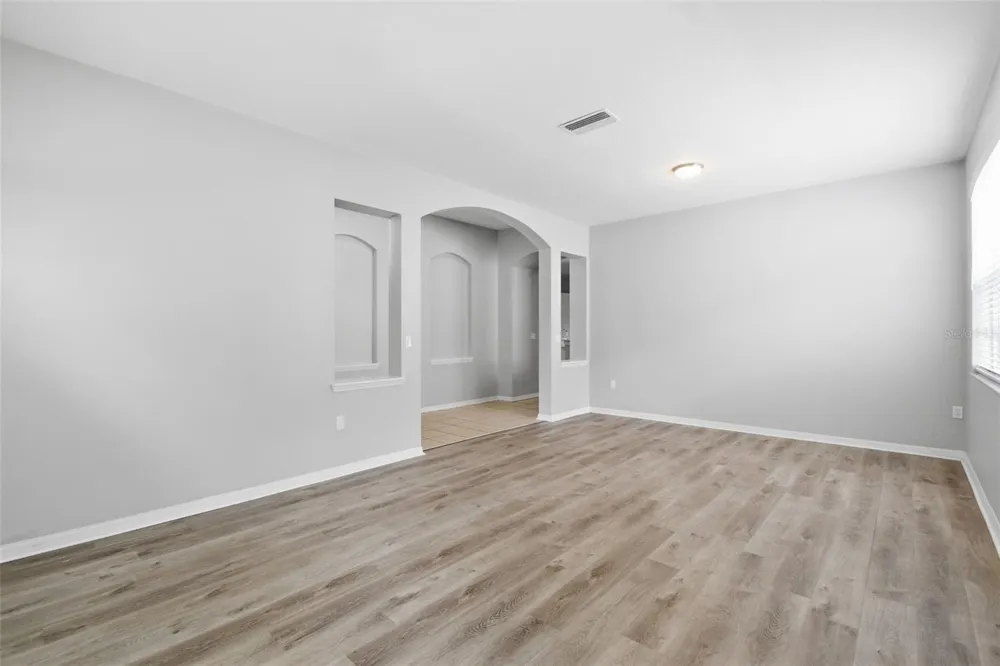 427 FERN GULLEY DRIVE Seffner, FL 33584