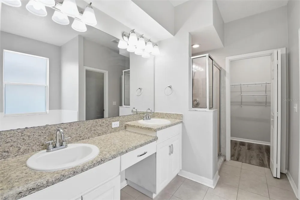 427 FERN GULLEY DRIVE Seffner, FL 33584