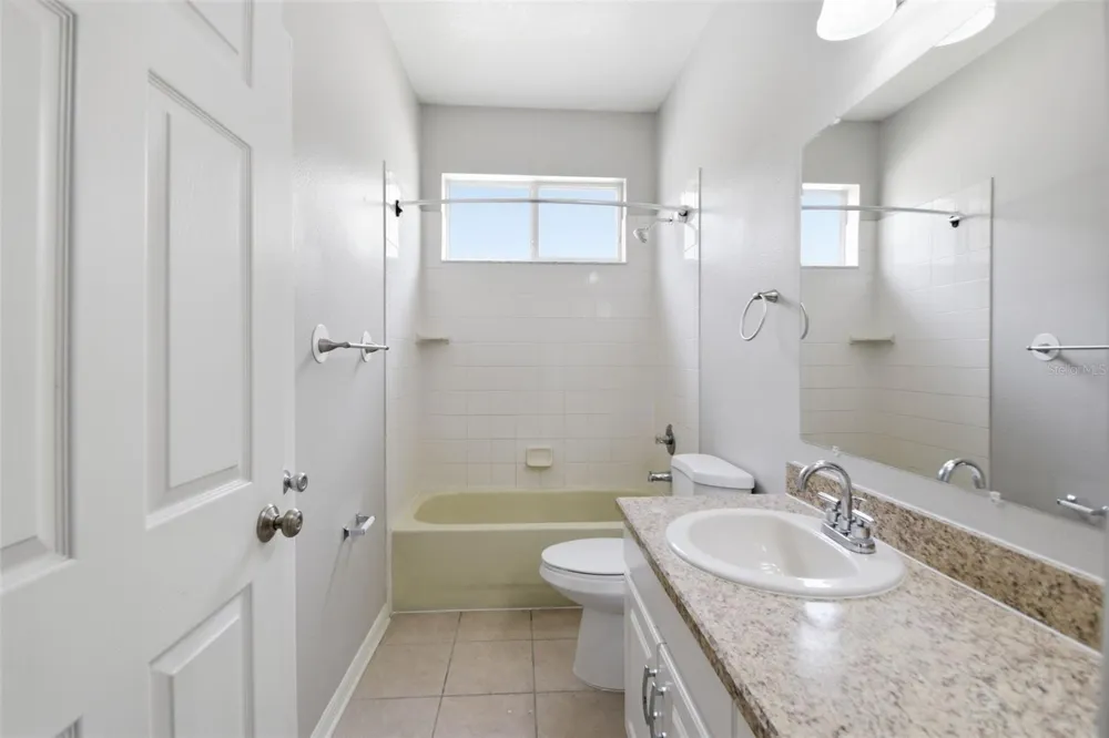 427 FERN GULLEY DRIVE Seffner, FL 33584