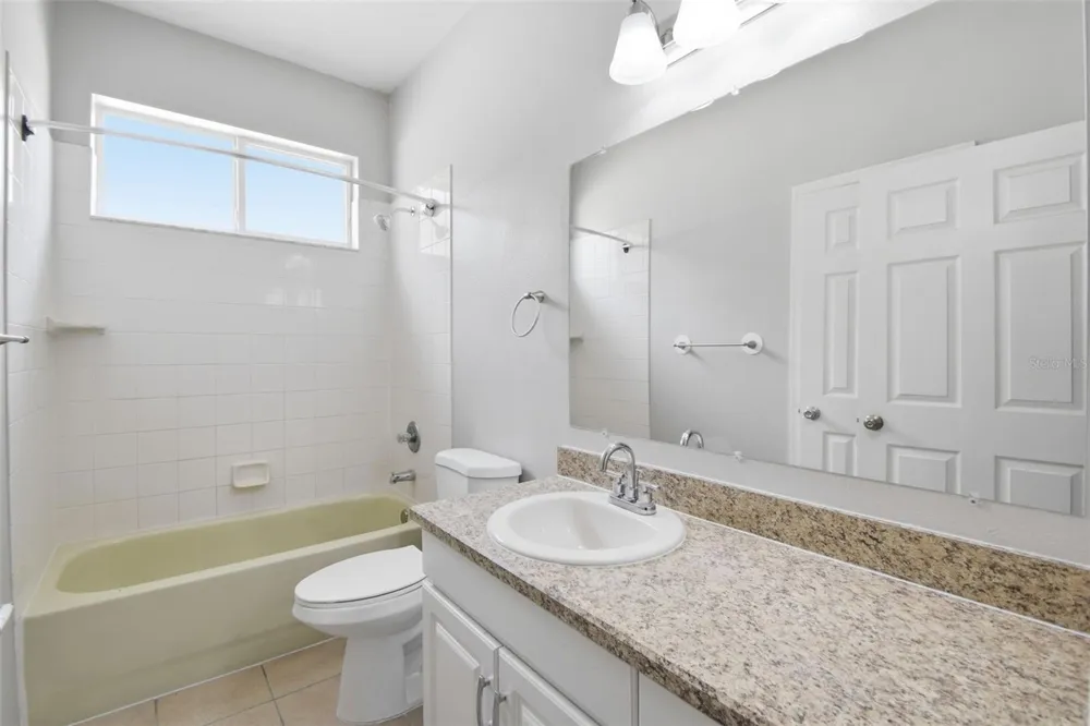 427 FERN GULLEY DRIVE Seffner, FL 33584
