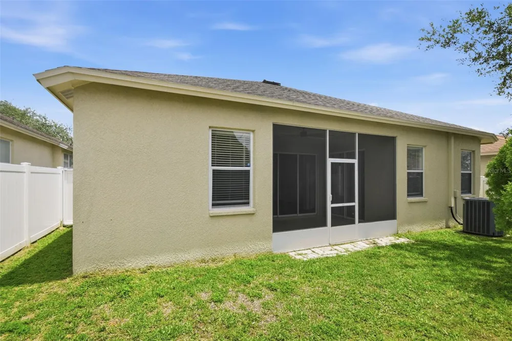 427 FERN GULLEY DRIVE Seffner, FL 33584