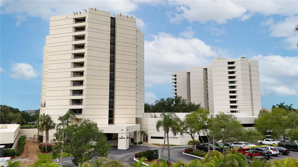 5940 PELICAN BAY PLAZA S #504 St Petersburg, FL 33707