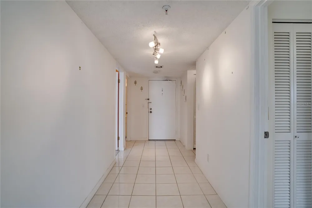 5940 PELICAN BAY PLAZA S #504 St Petersburg, FL 33707