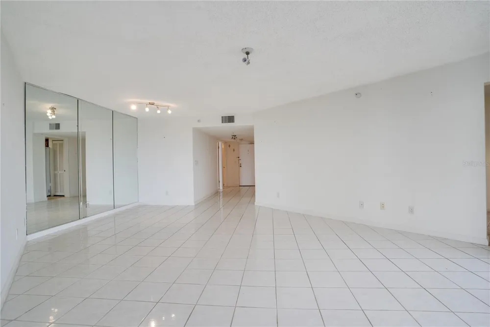 5940 PELICAN BAY PLAZA S #504 St Petersburg, FL 33707