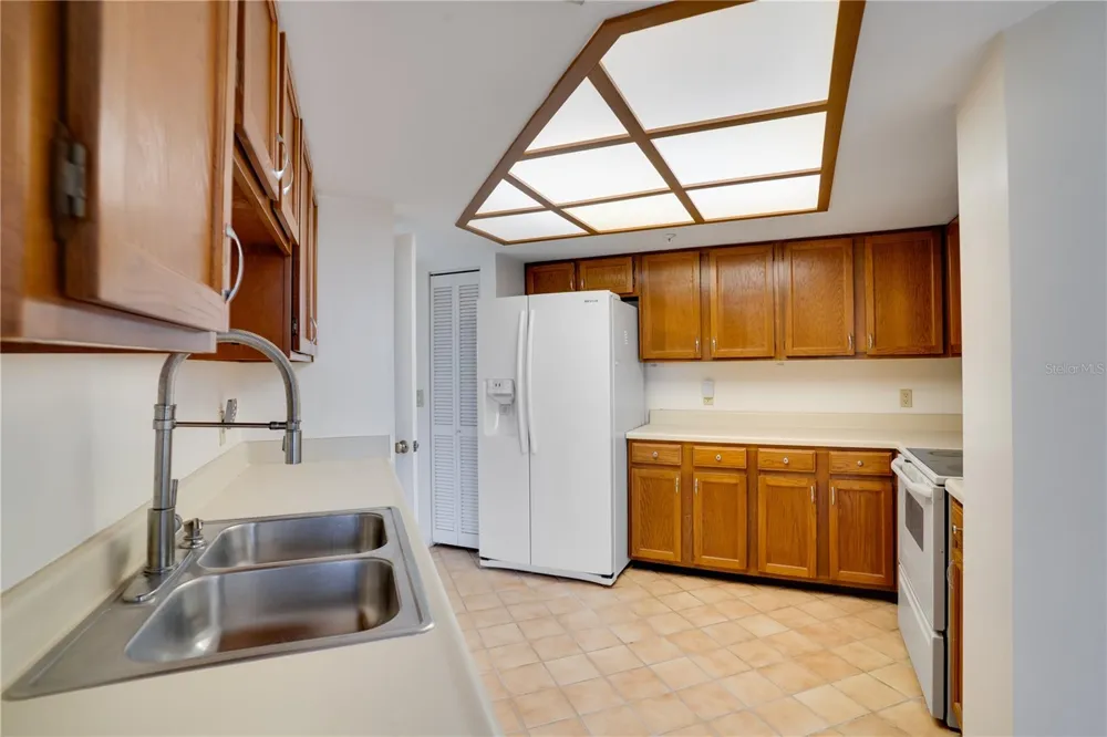 5940 PELICAN BAY PLAZA S #504 St Petersburg, FL 33707