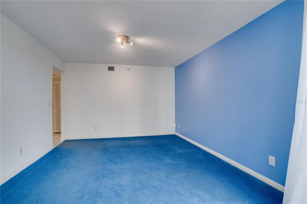 5940 PELICAN BAY PLAZA S #504 St Petersburg, FL 33707