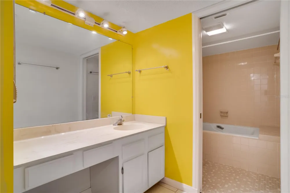 5940 PELICAN BAY PLAZA S #504 St Petersburg, FL 33707