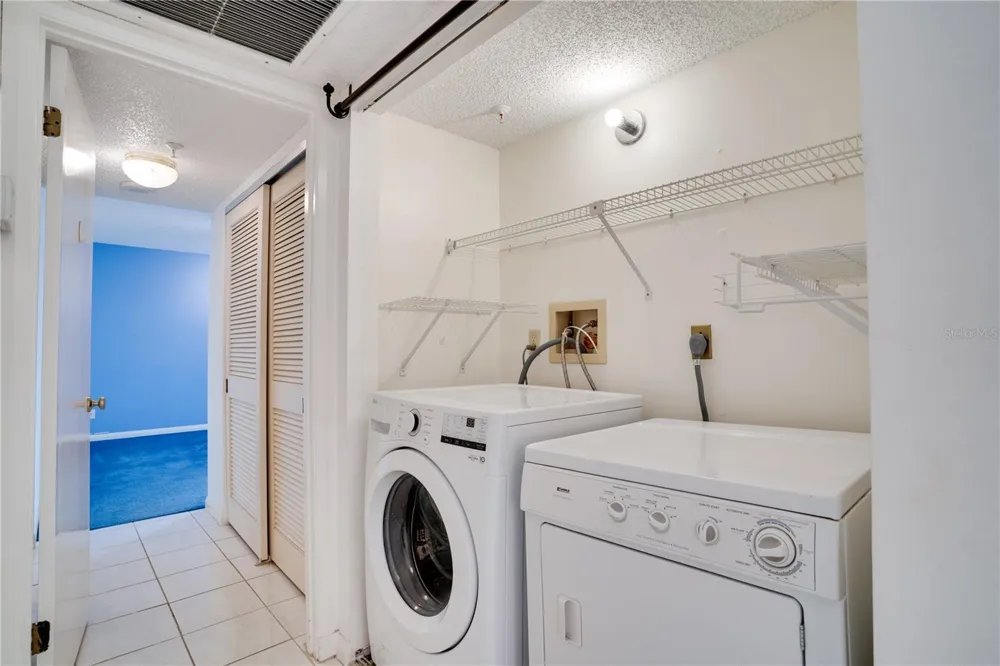 5940 PELICAN BAY PLAZA S #504 St Petersburg, FL 33707