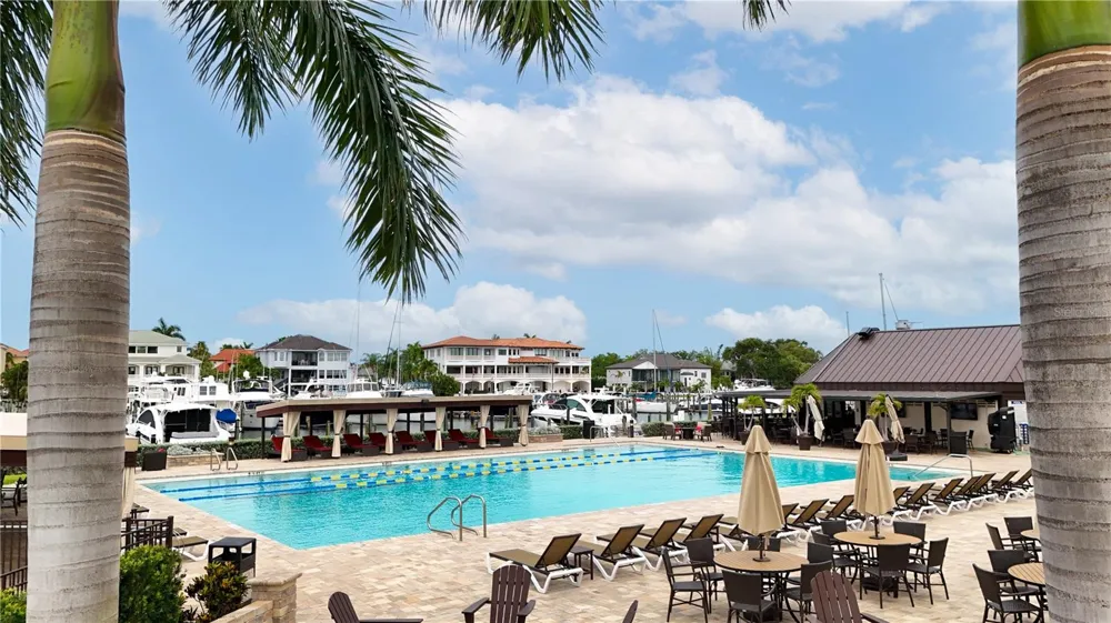 5940 PELICAN BAY PLAZA S #504 St Petersburg, FL 33707