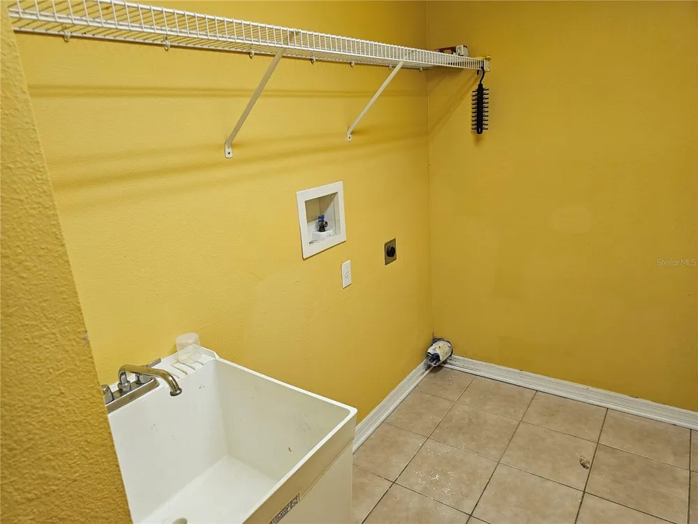 1147 EMERALD HILL WAY Valrico, FL 33594