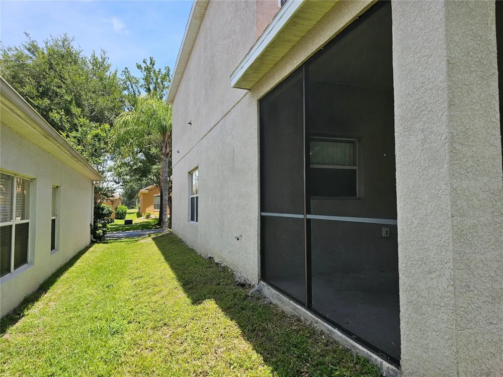 1147 EMERALD HILL WAY Valrico, FL 33594