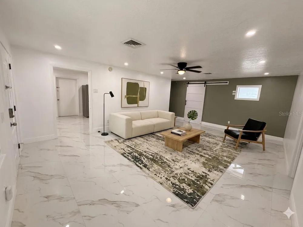 907 VALENTINA DRIVE Dundee, FL 33838