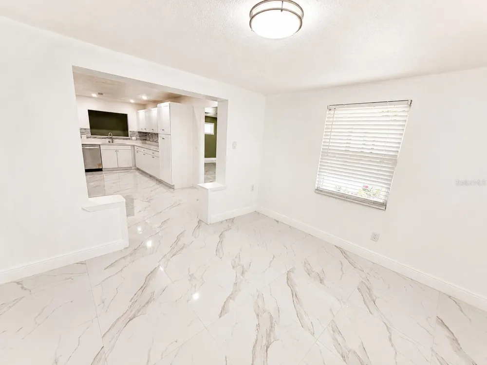 907 VALENTINA DRIVE Dundee, FL 33838
