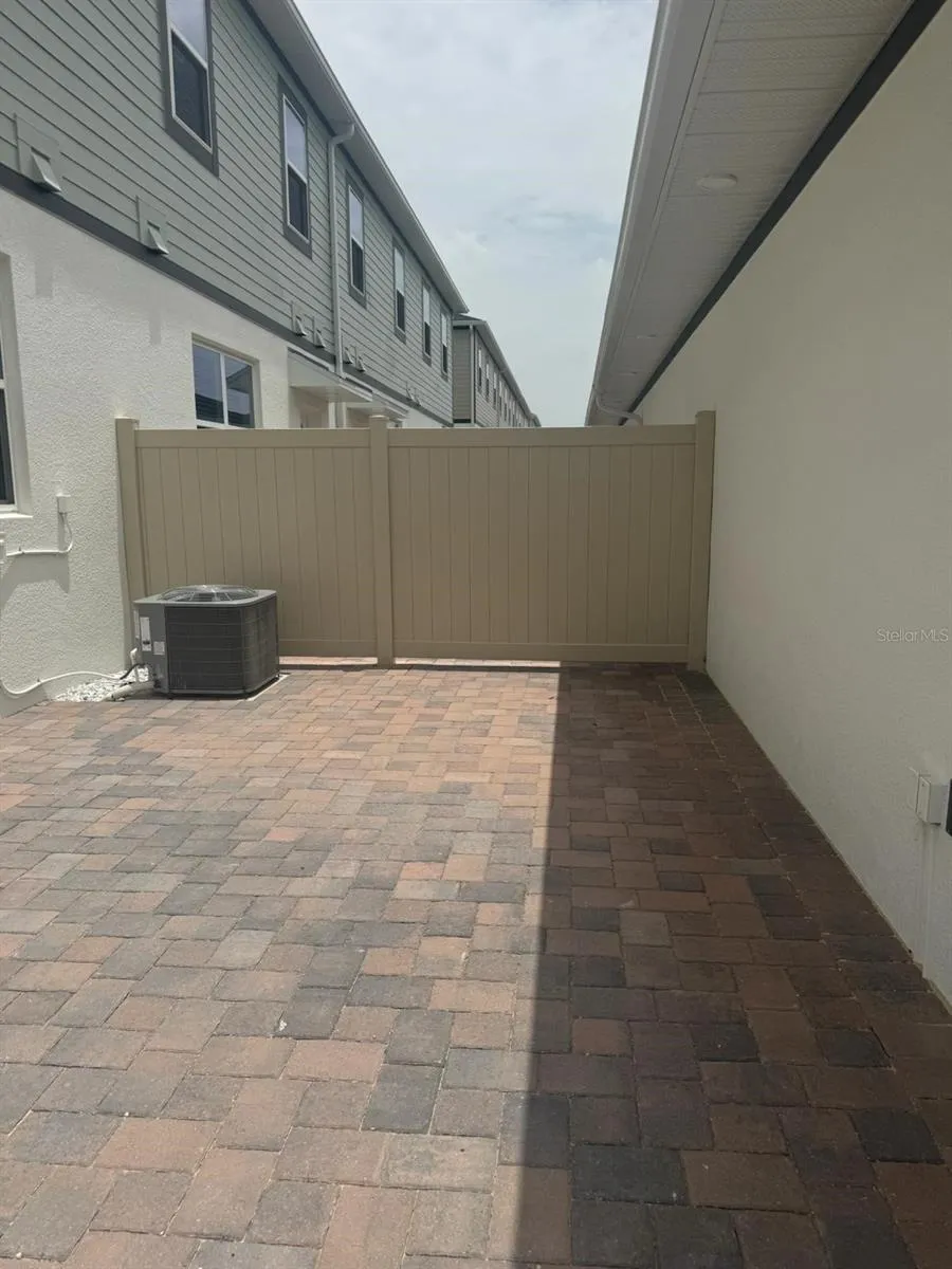 564 POTHOS STREET Apopka, FL 32703