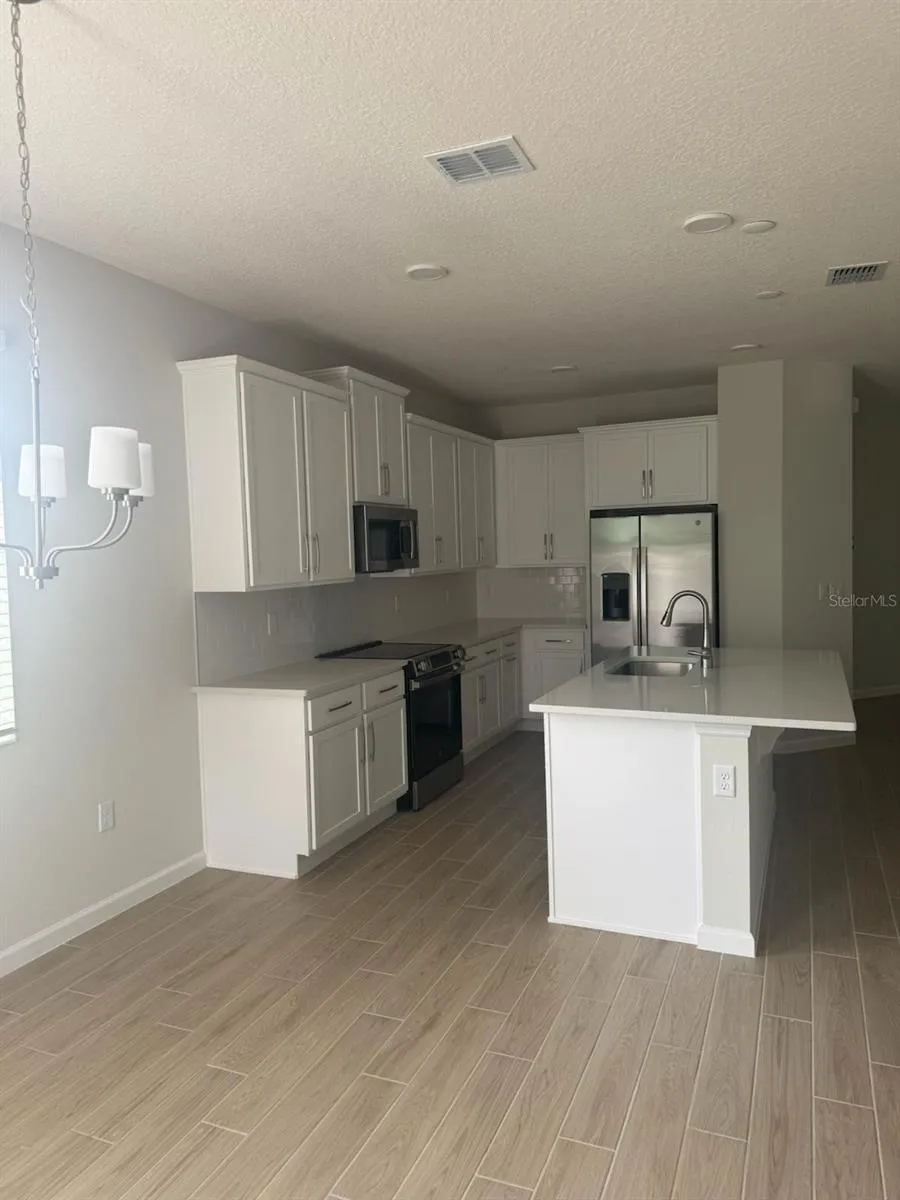 564 POTHOS STREET Apopka, FL 32703