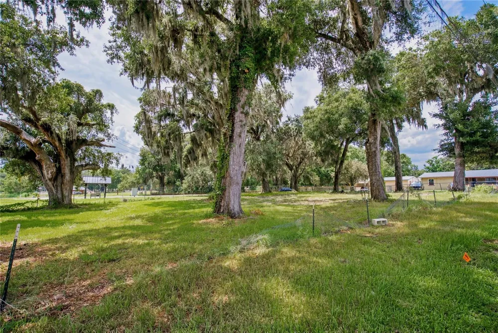 720 HUNTINGTON ROAD Crescent City, FL 32112