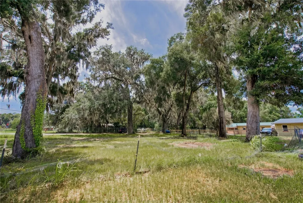 720 HUNTINGTON ROAD Crescent City, FL 32112