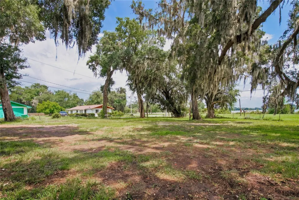 720 HUNTINGTON ROAD Crescent City, FL 32112