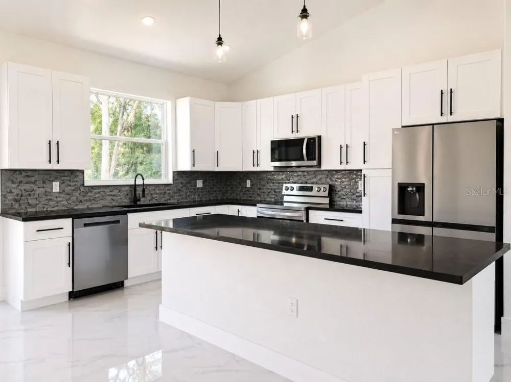 3476 SE HWY 484 Belleview, FL 34420