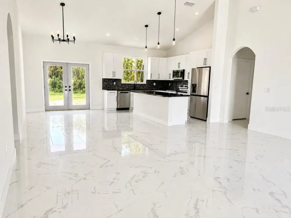 3476 SE HWY 484 Belleview, FL 34420