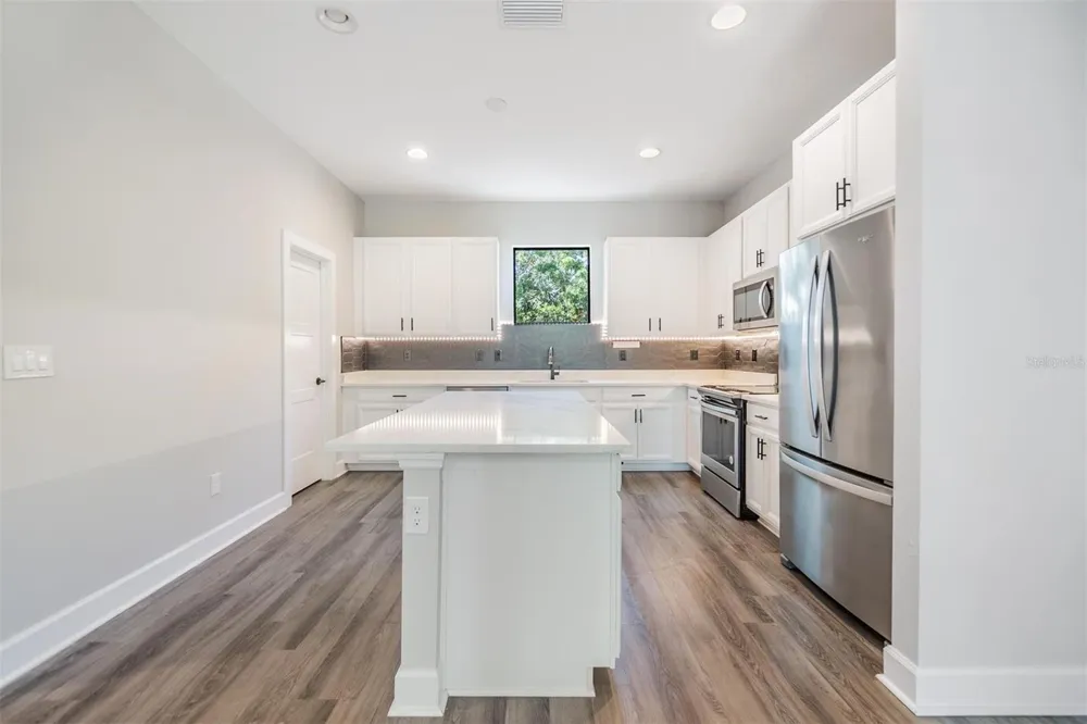 1302 W CARMEN STREET #1 Tampa, FL 33606