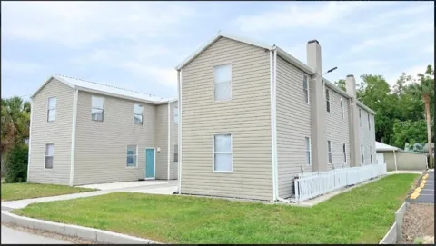 321 W IANTHE STREET #6